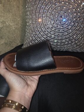 ROXY Black Leather Slide Sandals with Brown Footbed